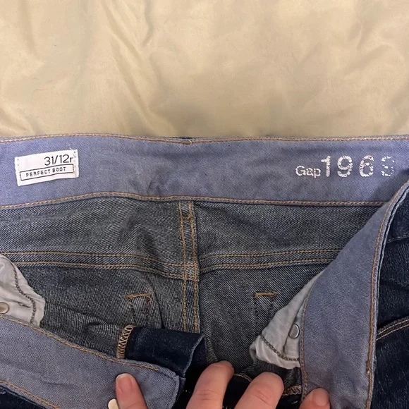 Jeans - Picture 2 of 4